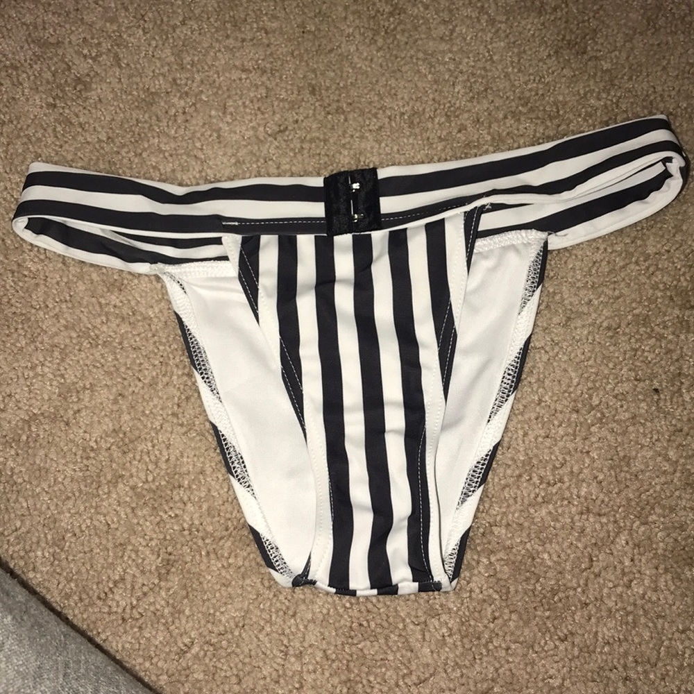 ASOS bikini bottom size 2